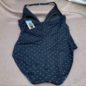 Women’s size 18 Speedo swimsuit polka dot NWT